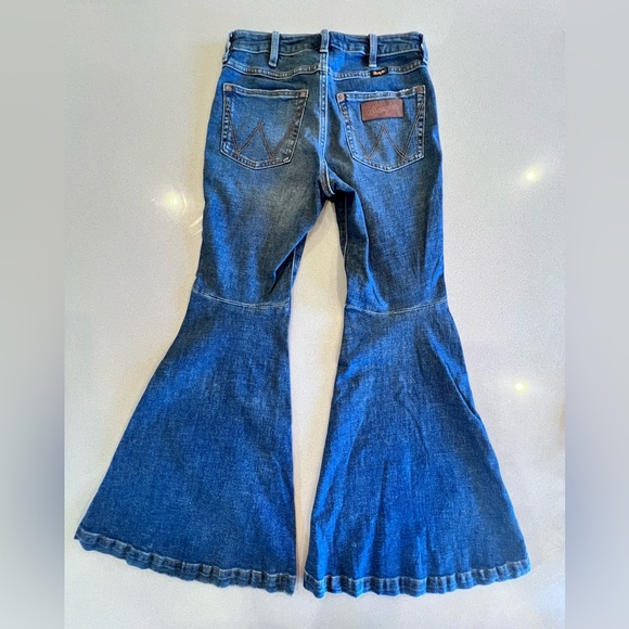 Wrangler Retro High Rise Trumpet Flare Jeans 26x30 Coastal Cowgirl Boho Western - Picture 4 of 12